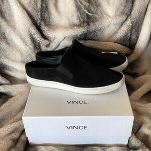Vince Made In Italy Black Suede Leather Linings Logo Shoes